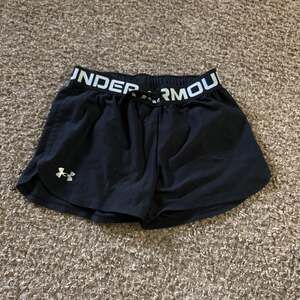 Under Armour Girls' Play Up Solid Workout Gym Shorts